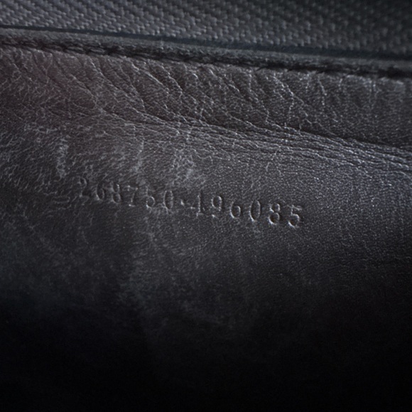 Gucci Brown Embossed Wallet - Picture 5 of 6